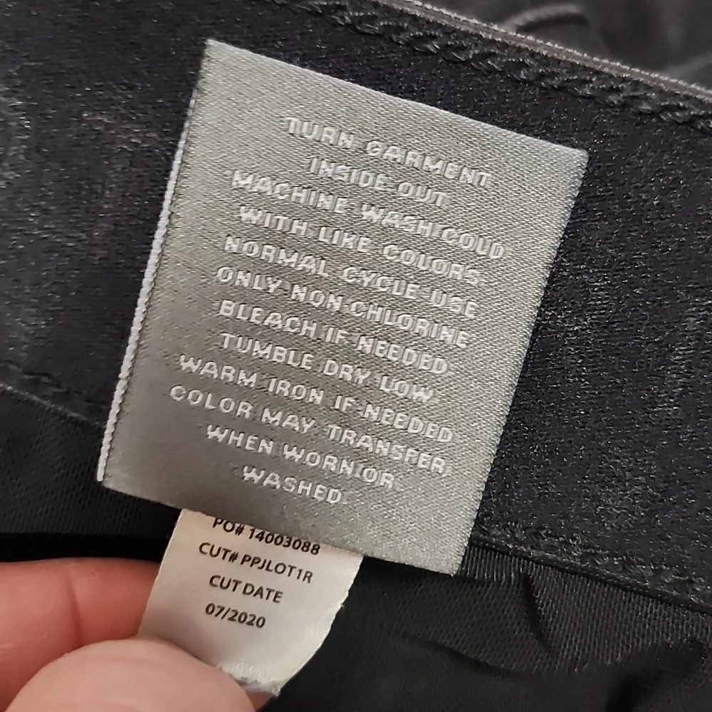 Torrid Bombshell Super Soft Skinny Leg High-Rise Black Jean Cropped Plus Sz 30R - Picture 5 of 10